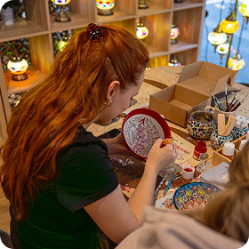 Ceramic Painting Workshop Classes in Las Vegas - Artmasterclass USA West